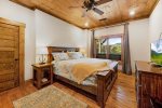 Copperline Lodge - Lower Level King Bedroom with View